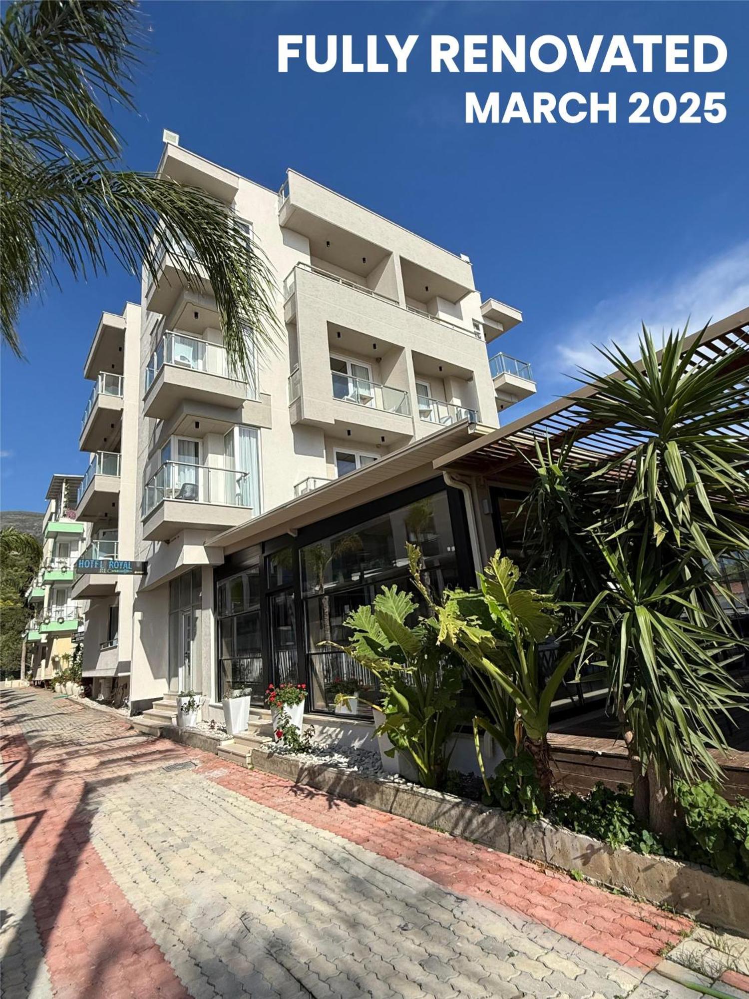 Hotel Royal Radhime Exterior photo